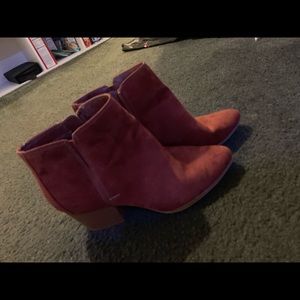 Small heeled ankle booties